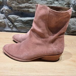Frye Women’s Farrah Wave Short Bootie - Light Rose - size 8.5